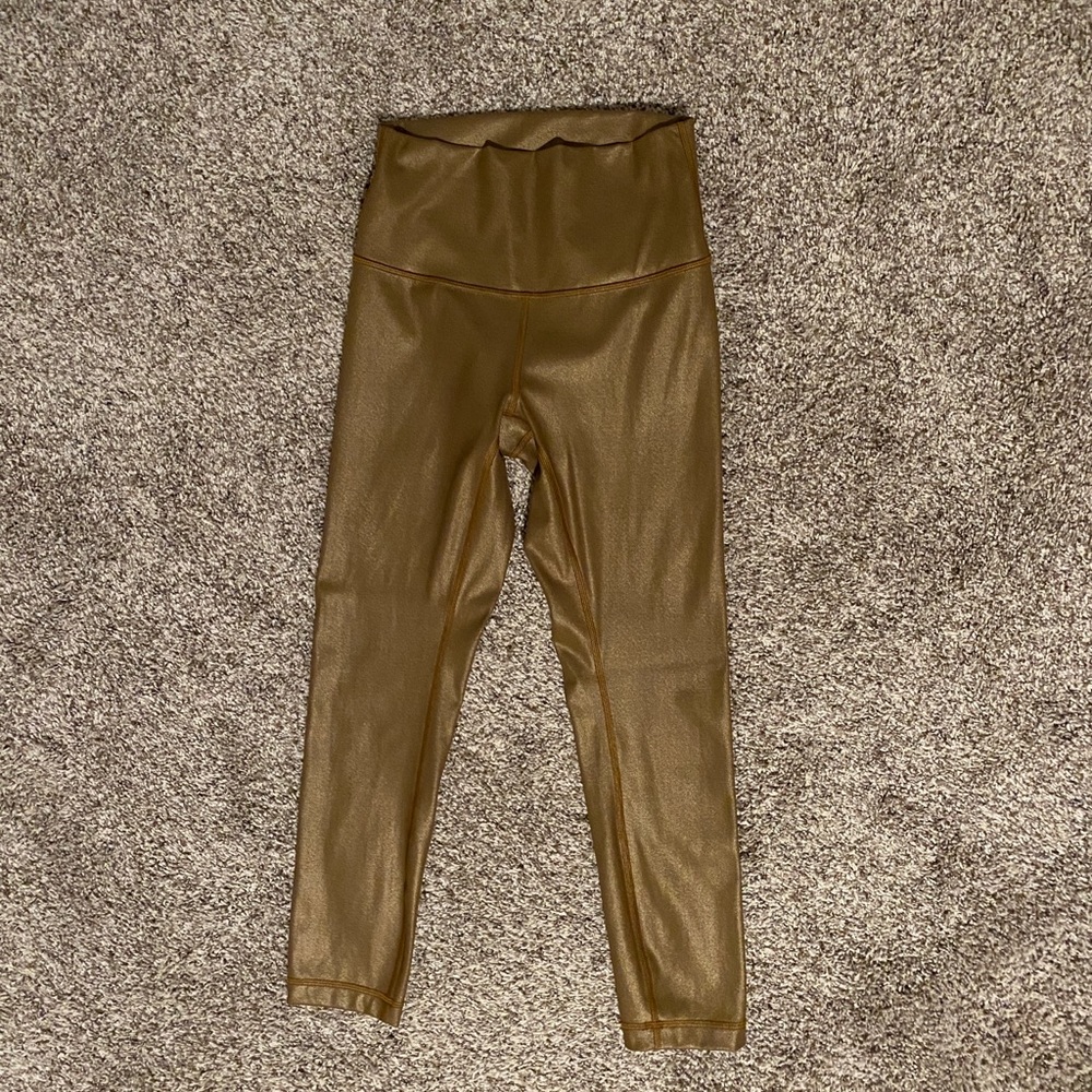 LIKE NEW lululemon Wunder Under special edition